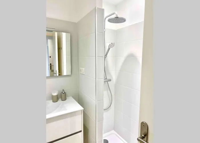 3 Personnes Front De * טיוקסיה