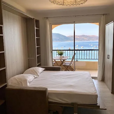 3 Personnes Front De