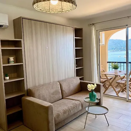 3 Personnes Front De * Tiuccia